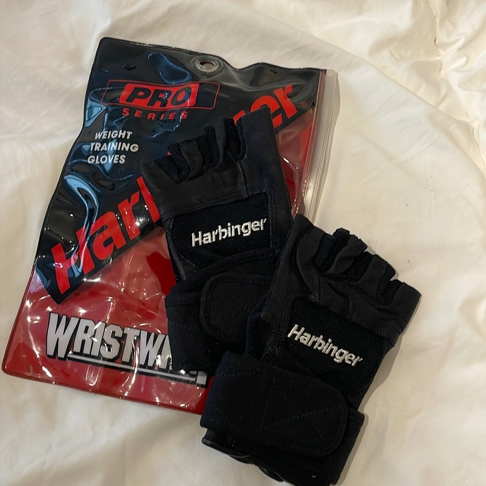 Harbinger Pro Series Weight Training Gloves with wrist wrap